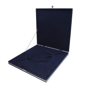 879505 DENİM LACİVERT KADİFE TABAK KUTUSU (27X27 CM)